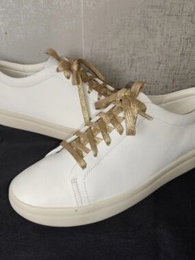 Vionic White Low-Top Sneakers with Gold Laces